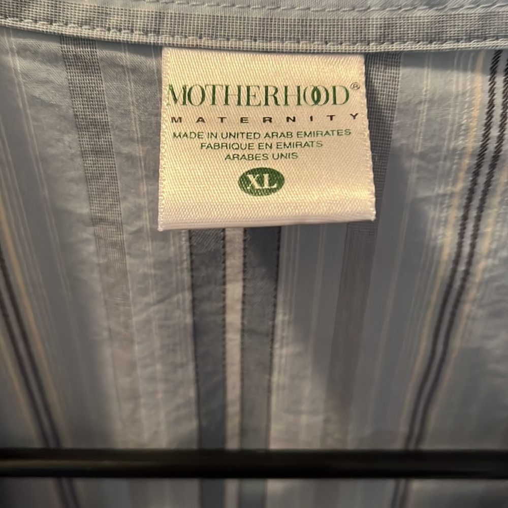 Maternity Shirt - Picture 2 of 3
